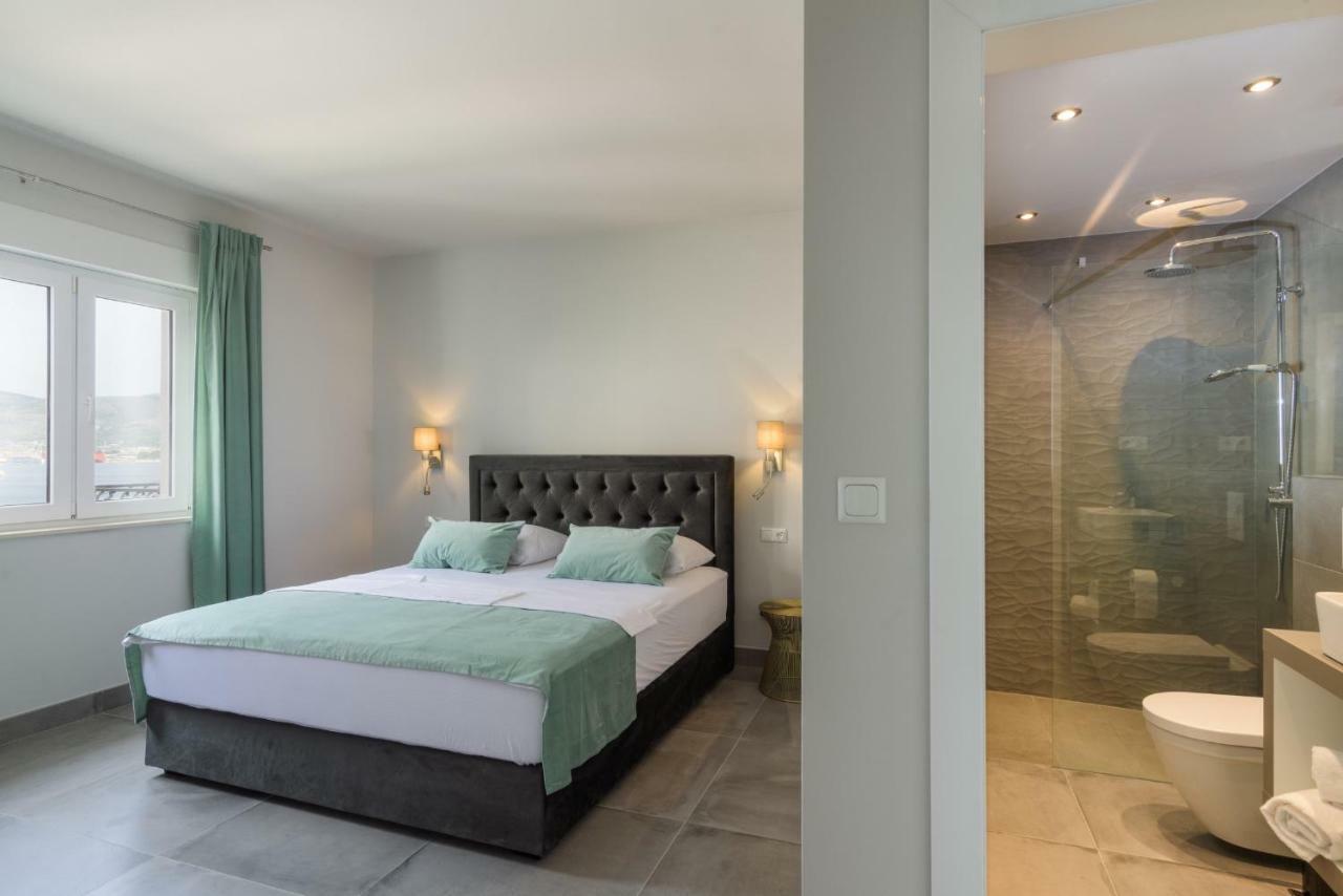 Villa Gala Trogir Eksteriør billede